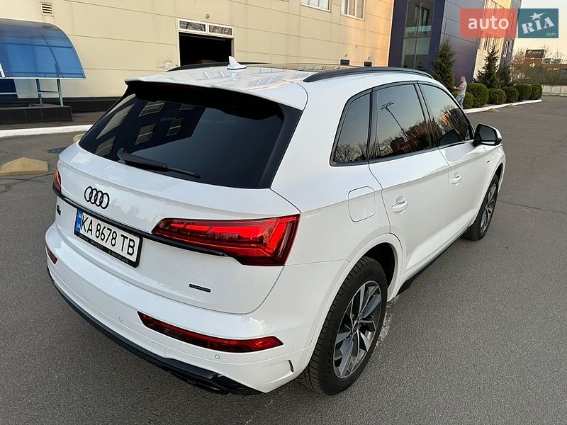 Внедорожник / Кроссовер Audi Q5 2024 в Киеве