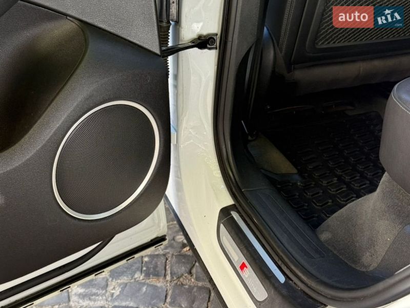 Внедорожник / Кроссовер Audi Q5 2014 в Ужгороде