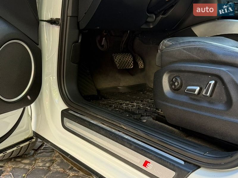 Внедорожник / Кроссовер Audi Q5 2014 в Ужгороде