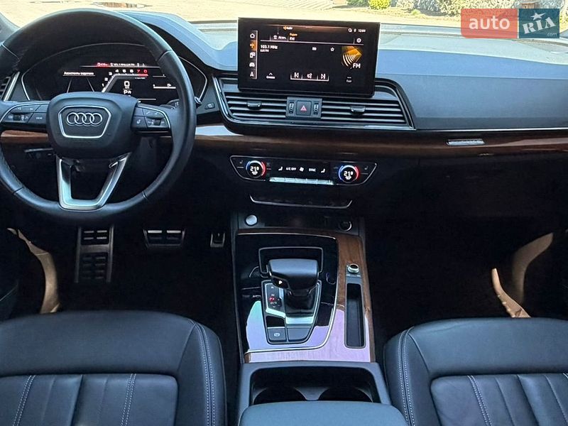 Внедорожник / Кроссовер Audi Q5 2023 в Киеве