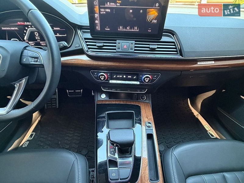 Внедорожник / Кроссовер Audi Q5 2023 в Киеве