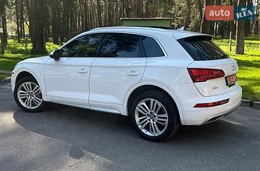 Внедорожник / Кроссовер Audi Q5 2017 в Чернигове