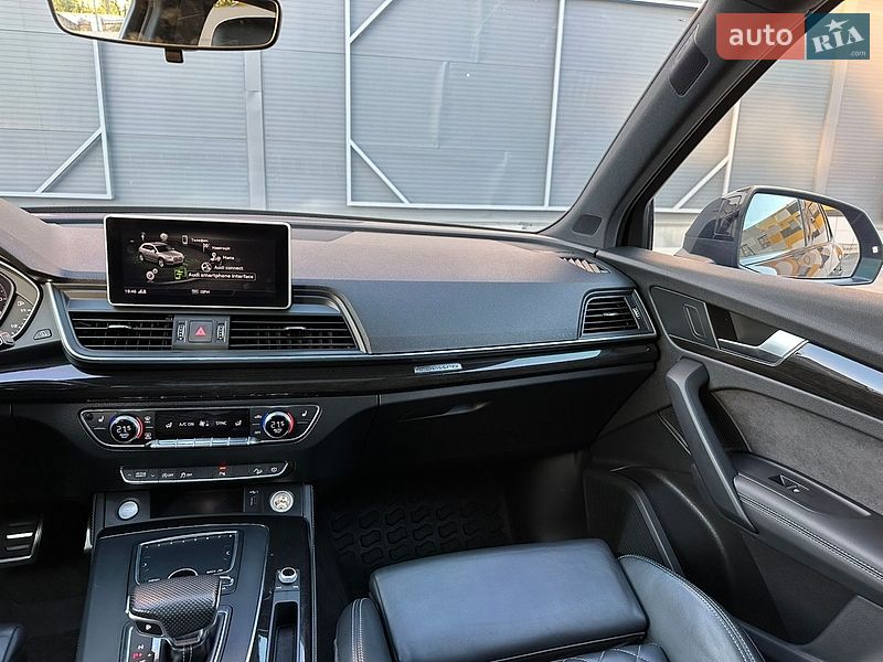 Внедорожник / Кроссовер Audi Q5 2018 в Киеве