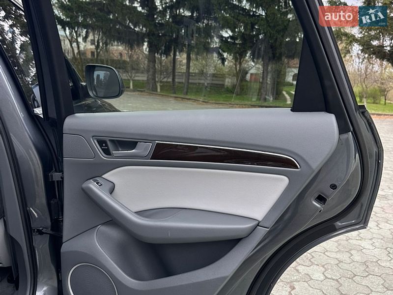 Внедорожник / Кроссовер Audi Q5 2013 в Дубно