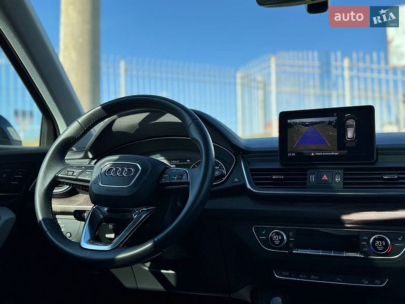 Внедорожник / Кроссовер Audi Q5 2017 в Киеве