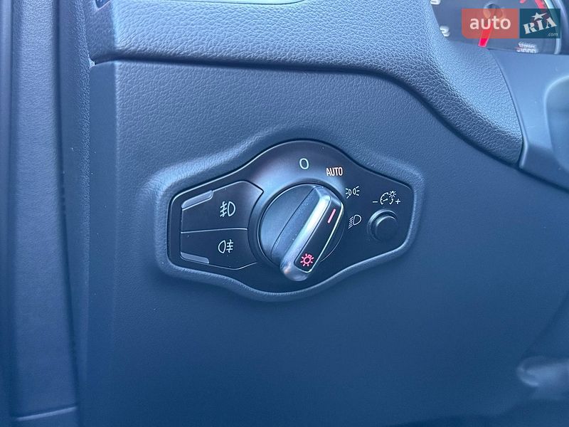 Внедорожник / Кроссовер Audi Q5 2016 в Киеве