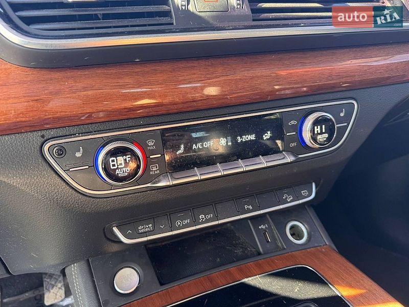 Внедорожник / Кроссовер Audi Q5 2020 в Львове
