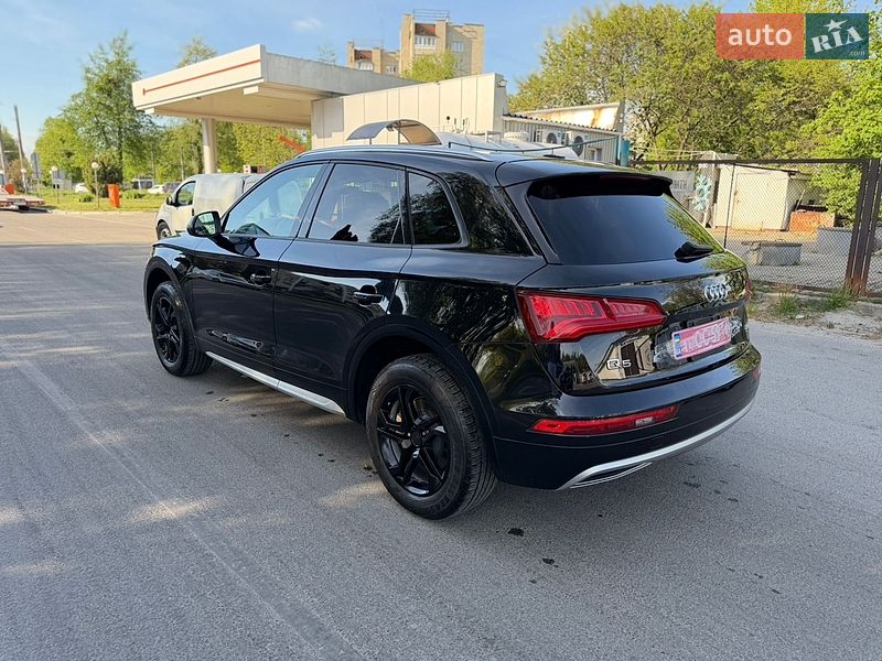 Внедорожник / Кроссовер Audi Q5 2017 в Львове
