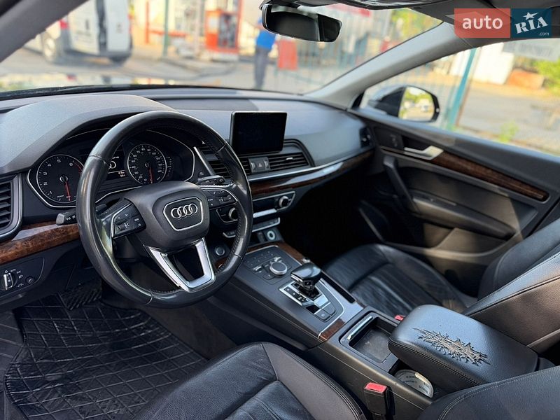 Внедорожник / Кроссовер Audi Q5 2017 в Львове
