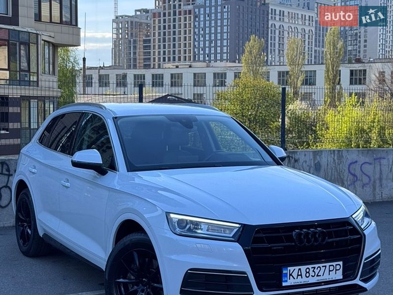 Внедорожник / Кроссовер Audi Q5 2019 в Киеве