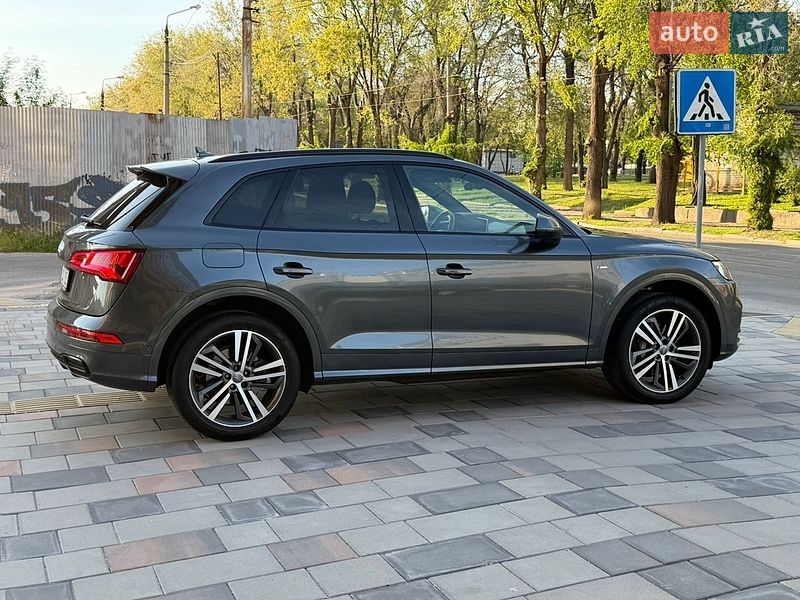 Внедорожник / Кроссовер Audi Q5 2019 в Днепре