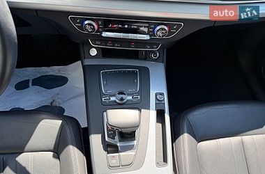 Внедорожник / Кроссовер Audi Q5 2018 в Киеве