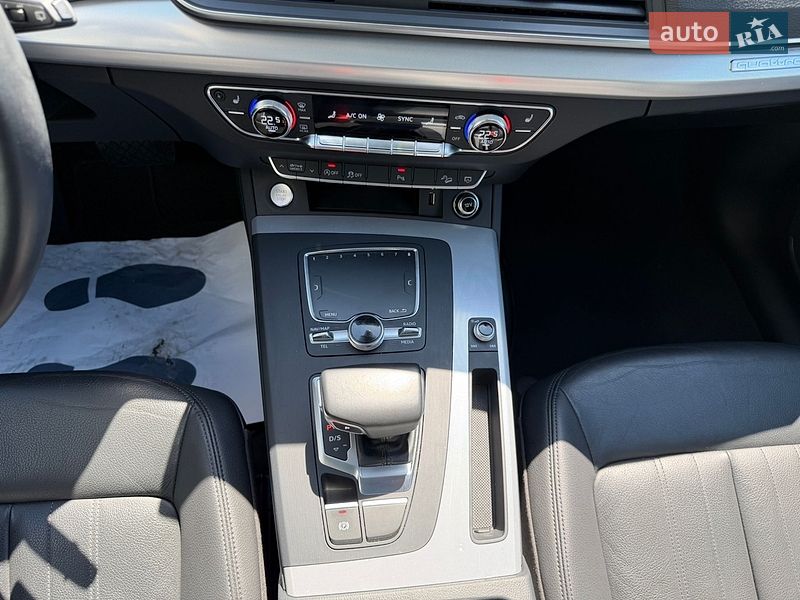 Внедорожник / Кроссовер Audi Q5 2018 в Киеве