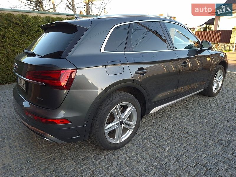 Внедорожник / Кроссовер Audi Q5 2021 в Житомире