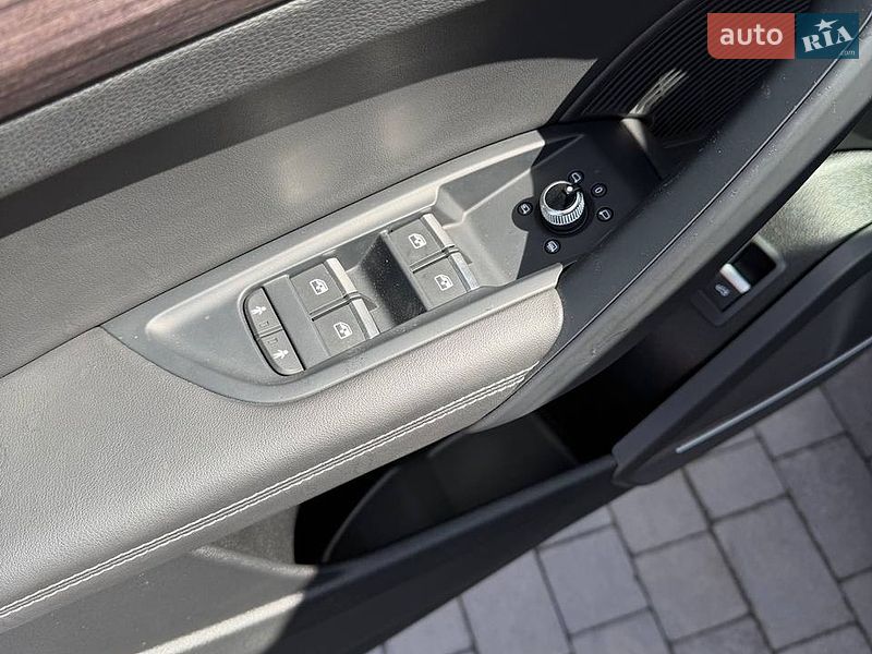 Внедорожник / Кроссовер Audi Q5 2020 в Львове