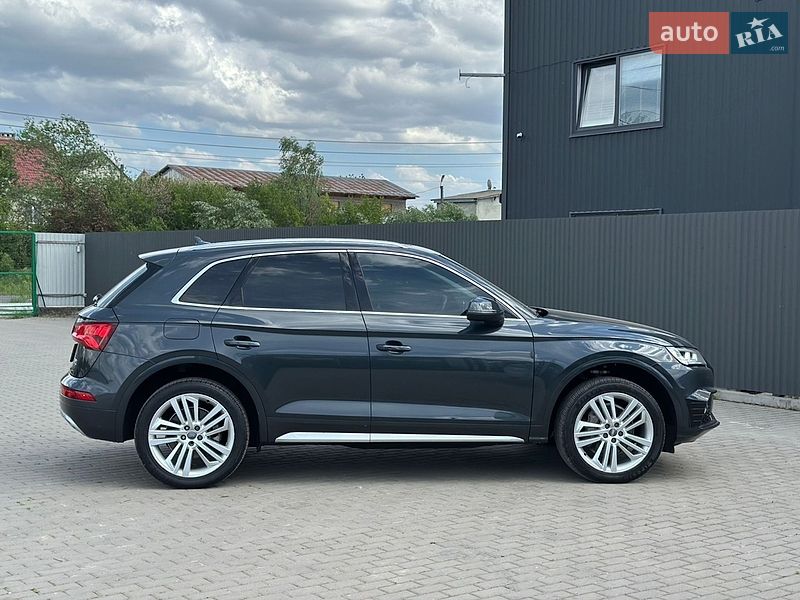 Внедорожник / Кроссовер Audi Q5 2018 в Ужгороде