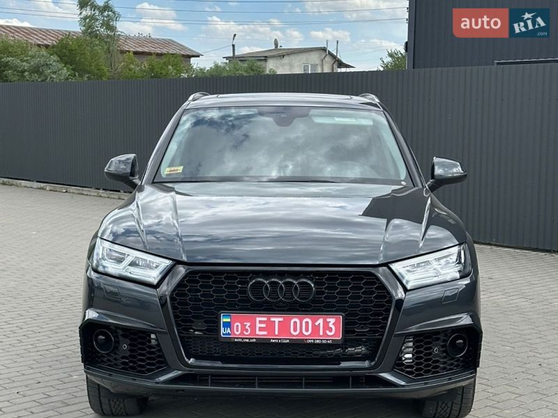 Внедорожник / Кроссовер Audi Q5 2018 в Ужгороде