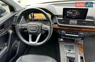Внедорожник / Кроссовер Audi Q5 2018 в Ужгороде