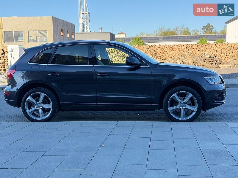 Внедорожник / Кроссовер Audi Q5 2012 в Мукачево
