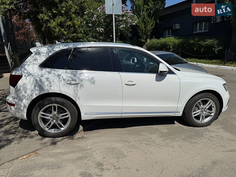 Внедорожник / Кроссовер Audi Q5 2013 в Буче