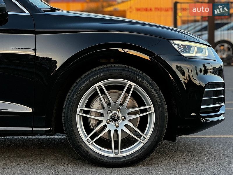 Внедорожник / Кроссовер Audi Q5 2017 в Киеве