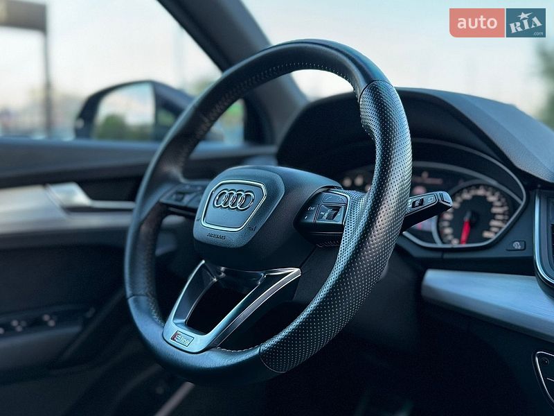 Внедорожник / Кроссовер Audi Q5 2017 в Киеве