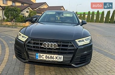 Позашляховик / Кросовер Audi Q5 2017 в Києві