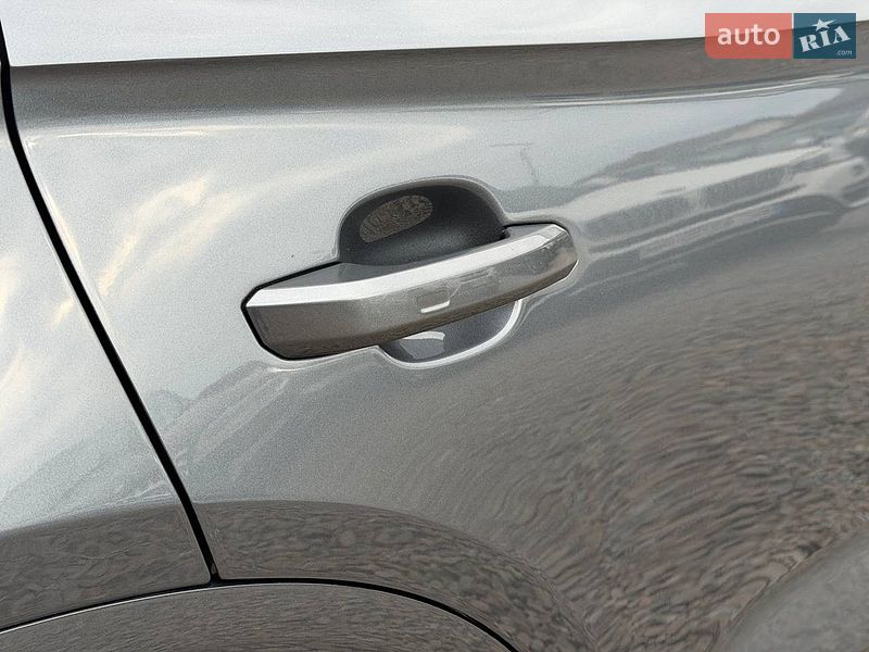 Внедорожник / Кроссовер Audi Q5 2017 в Стрые