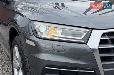 Внедорожник / Кроссовер Audi Q5 2017 в Стрые