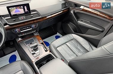 Внедорожник / Кроссовер Audi Q5 2017 в Стрые