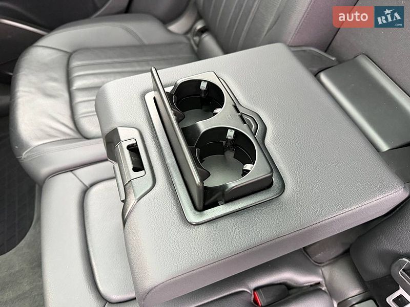 Внедорожник / Кроссовер Audi Q5 2017 в Стрые