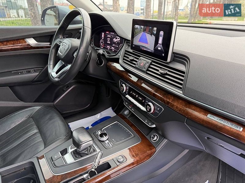 Внедорожник / Кроссовер Audi Q5 2017 в Стрые
