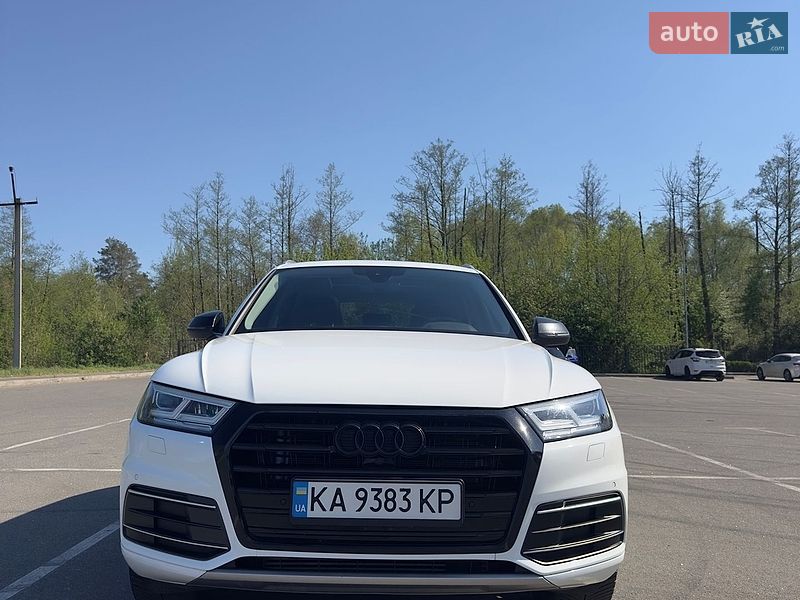 Внедорожник / Кроссовер Audi Q5 2017 в Буче