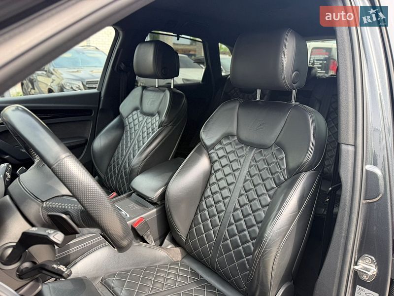 Внедорожник / Кроссовер Audi Q5 2019 в Житомире