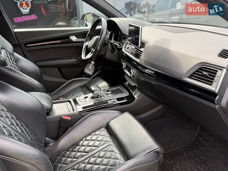 Внедорожник / Кроссовер Audi Q5 2019 в Житомире