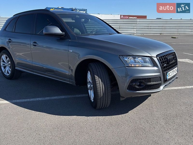 Внедорожник / Кроссовер Audi Q5 2012 в Тернополе