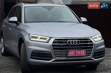 Внедорожник / Кроссовер Audi Q5 2019 в Тернополе