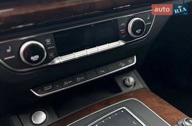 Внедорожник / Кроссовер Audi Q5 2019 в Тернополе