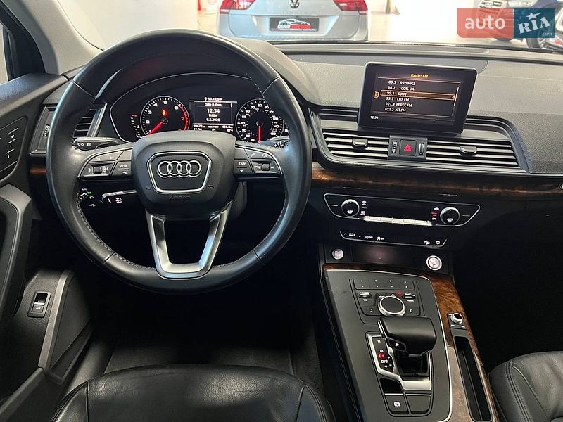 Внедорожник / Кроссовер Audi Q5 2017 в Полтаве