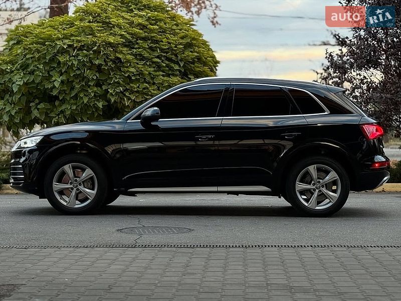 Внедорожник / Кроссовер Audi Q5 2020 в Львове