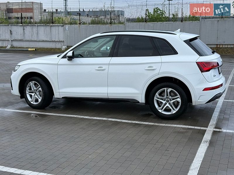 Внедорожник / Кроссовер Audi Q5 2023 в Киеве