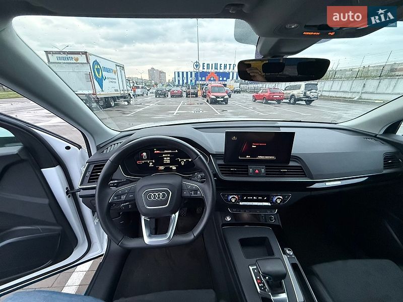 Внедорожник / Кроссовер Audi Q5 2023 в Киеве