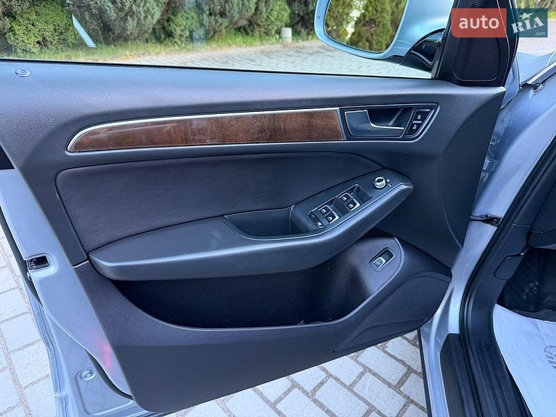 Позашляховик / Кросовер Audi Q5 2016 в Львові
