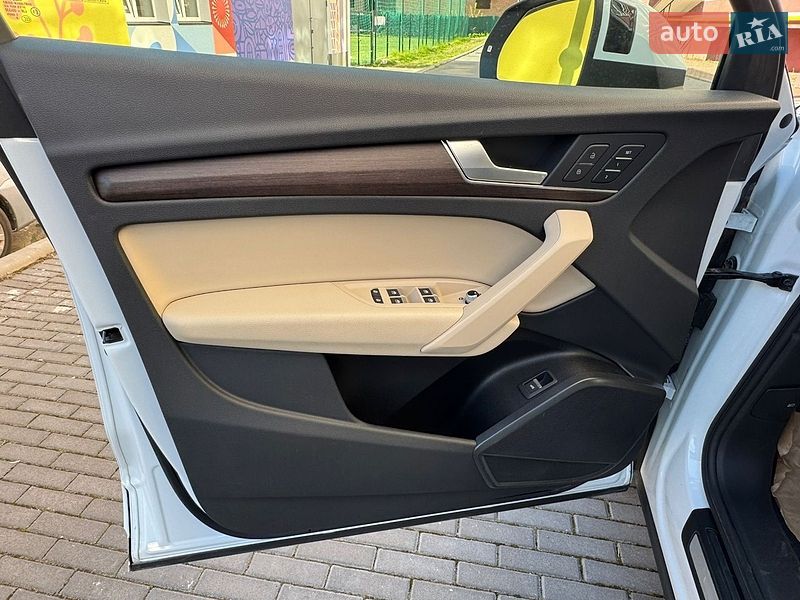 Внедорожник / Кроссовер Audi Q5 2021 в Киеве фото 10 Внедорожник / Кроссовер Audi Q5 2021 в Киеве