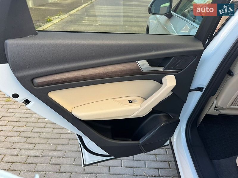 Внедорожник / Кроссовер Audi Q5 2021 в Киеве фото 16 Внедорожник / Кроссовер Audi Q5 2021 в Киеве
