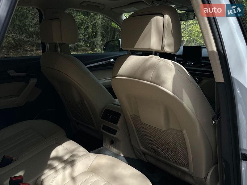 Внедорожник / Кроссовер Audi Q5 2020 в Киеве