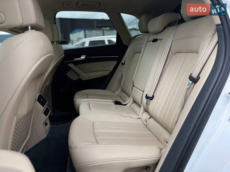 Внедорожник / Кроссовер Audi Q5 2016 в Стрые