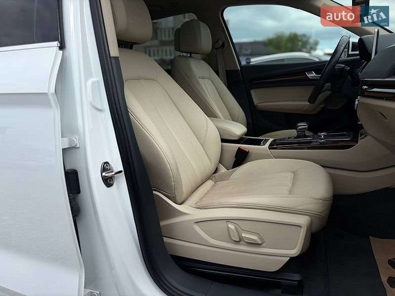 Внедорожник / Кроссовер Audi Q5 2016 в Стрые