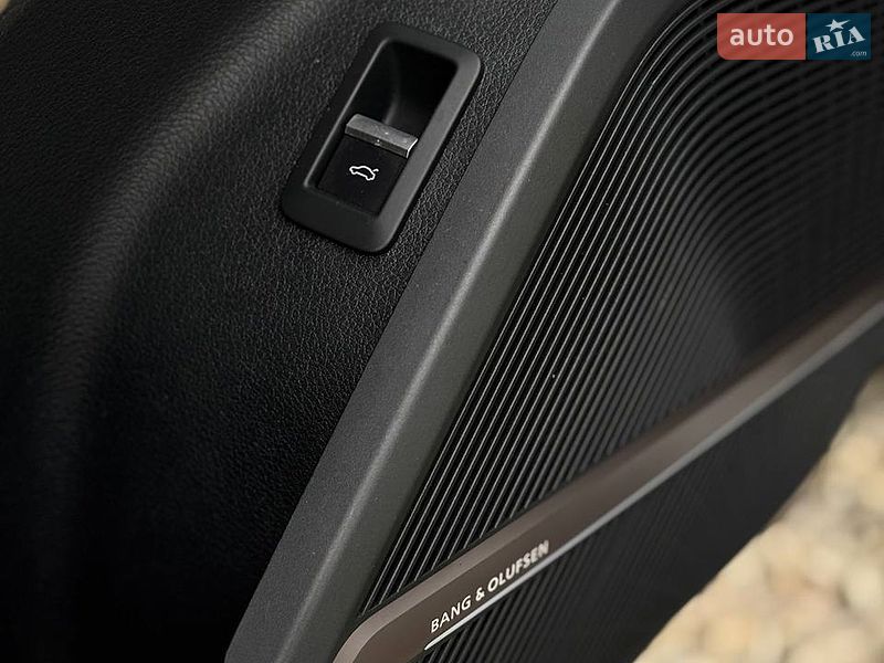 Внедорожник / Кроссовер Audi Q5 2016 в Стрые