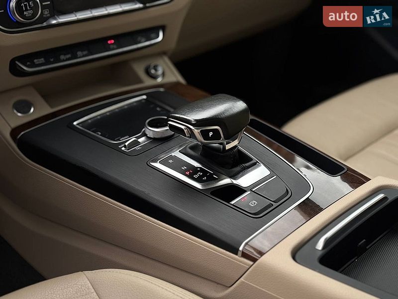 Внедорожник / Кроссовер Audi Q5 2016 в Стрые